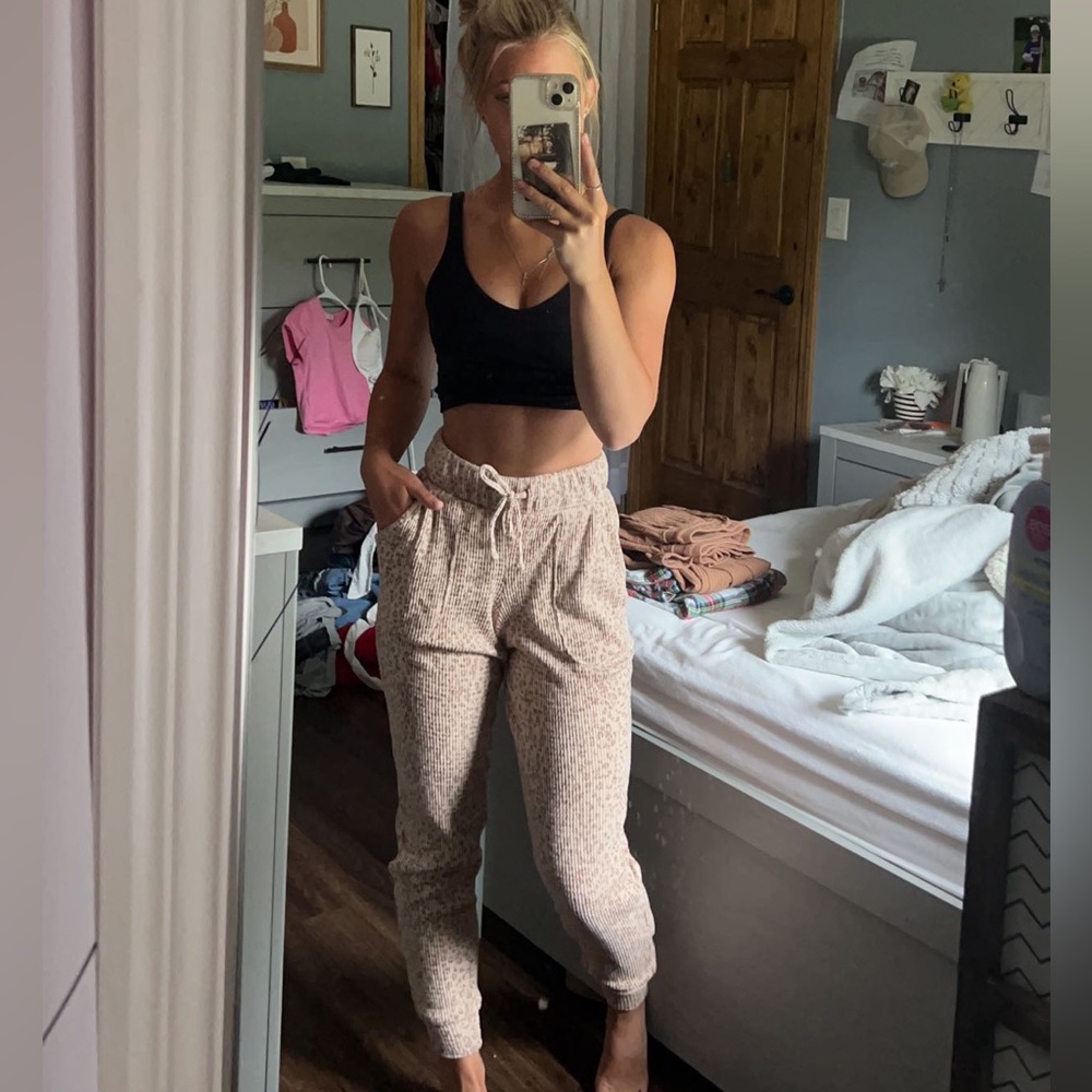 Women’s sweatpants